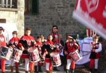 Ti piacerebbe suonare il tamburo o agitare una bandiera? E’ il tuo momento