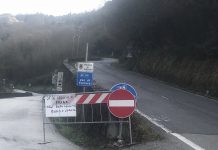 Frana, tensione tra residenti ed automobilisti in transito