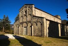 Un puzzle per restaurare una pala lignea