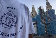 In giro per il mondo con la t-shirt di Quelli