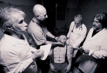 Band pesciatina gira un video in luogo unico. Boom di visualizzazioni