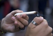 Hashish, botte e condizioni igieniche pessime. Chiuso un bar