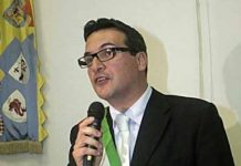 LICEO LORENZINI. FRANCHI, “Tutta la verità. Non si muoverà da Pescia”. Tempi e costi