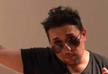 Balli e brindisi in piazza del Grano. Conduce Dado Martino