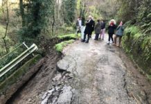 Frana in via di Speri. 12 famiglie isolate