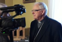Vescovo Filippini, “commosso da tanta vicinanza”. Condizioni non preoccupanti
