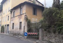 Via Fiorentina. Sos per un tetto che rischia di crollare