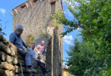 Rione Santa Maria, ripulite le vecchie mura