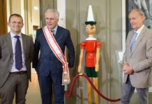 Eugenio Giani e la celebrazione di Pinocchio. Come Enrico Rossi nel 2014