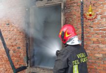 A fuoco un’abitazione ed un auto. Da stabilire le cause