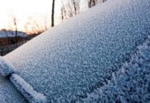 Spargisale della Protezione in azione. Stanotte calo della temperatura