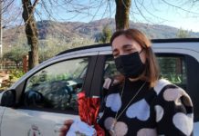 Il comune di Pescia regala dolci agli ospiti delle case di riposo della città e panettoni alle famiglie indigenti