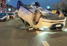 Paurosa carambola in auto a Collodi. Donna trasportata al pronto soccorso