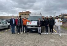 Il Sismondi-Pacinotti consegna i pacchi per l’Ucraina alla Protezione Civile