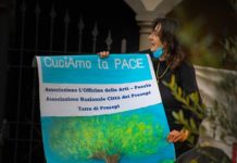 Messaggio di Pace da Pescia fino ad Assisi e Lourdes. 100 metri di solidarietà ed un cero da due quintali