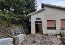 La parrocchia ortodossa romena investe a San Quirico. Lavori all’ex scuola