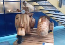 Una Harley-Davidson in cambio del Pinocchio alla guida della Vespa? No!