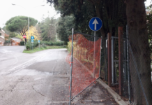 Cancellata incustodita. Scampato pericolo per un centauro