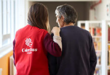 Rapporto Caritas. Tanti albanesi o marocchini. Gli italiani per lo più anziani