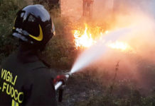 Aramo, a fuoco un ettaro di terreno. Primavera, rischio incendi boschivi