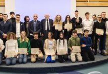 Al centro i giovani e il merito. Ecco i premiati con le “borse” della Banca. Tutte le foto