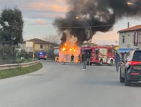 camion_in_fiamme