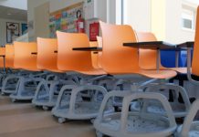 Il flop dei banchi a rotelle. Cosimo Lamichhane, “quelli dell’Anzilotti sono in una serra”