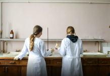 DIECIMILA euro per giovani studentesse universitarie. L’indagine