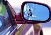 Beccati i due della truffa dello specchietto. “Studiavano” all’Ipercoop