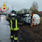 vigili_del_fuoco_ribaltamento_tir_1