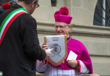 Una Comunità bella. Monsignor Tardelli incontra amministratori e giornalisti della Diocesi