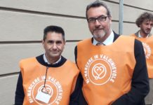 Più forti della pioggia. In 700 al girotondo per l’ospedale. Franchi con Giuntoli