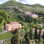 striscione-luca-appartamenti-sangennaro-collodi-foto