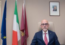 UCCIDE UN UOMO IN FRANCIA con 50 coltellate. Si costituisce a Pistoia