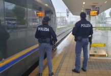 Senza biglietto, strattona capotreno. 40enne nigeriana denunciata