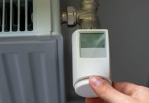 Vietato accendere fuochi all’aperto o caminetti. In casa, massimo 18 gradi