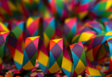 CORIANDOLI E BOMBOLETTE SPRAY. Maxi sequestro di prodotti pericolosi