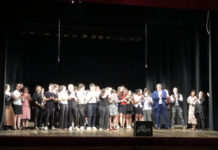 “CLASSI”: il Teatro del Liceo Lorenzini incanta il Pacini. “E’ bello essere diversi”