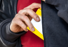 FURTO DI OCCHIALI e abbigliamento. In carcere peruviano. Tentata fuga. I fatti