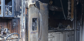 INCENDIO IN VIA PESCIATINA. A fuoco casa d’accoglienza. Uno in ospedale