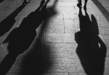 MOLESTATORE TERRORIZZA GIOVANI COMMESSE. Allontanato dai Carabinieri