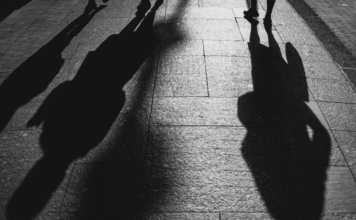 MOLESTATORE TERRORIZZA GIOVANI COMMESSE. Allontanato dai Carabinieri