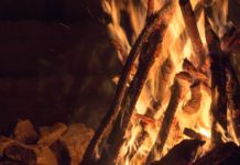 Il “Focarone” a San Quirico. Ritrovo intorno al fuoco