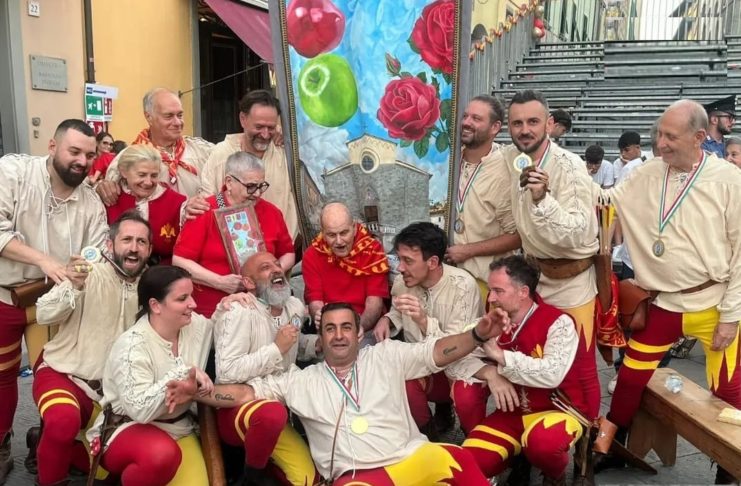 “QUELLI COME TE NON PERDONO MAI”. L’ultimo saluto al Nini. Giallorossi in lutto