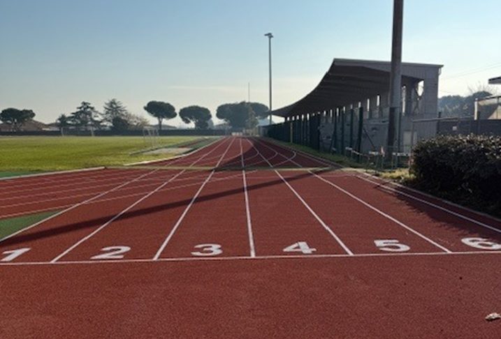 PISTA DI ATLETICA, arrivo al fotofinish. Il Comune acquista l’attrezzatura