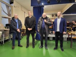 LA SOLIDARIETA’ BATTE L’ILLEGALITA’ 20 a 0. Nuovi pc a Valchiusa grazie a Banca di Pescia e Cascina