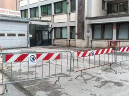 CAOS IN OSPEDALE. Bloccato l’accesso al pronto soccorso. Le foto