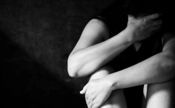 VIOLENZA SESSUALE SU TREDICENNE. Sesso orale in cambio di regali. Polizia di Pescia arresta 56enne