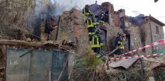 IN AGGIORNAMENTO | ESPLOSIONE nella notte ad Aramo. Si cercano persone