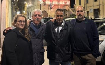 BAGARRE IN CONSIGLIO COMUNALE. L’opposizione abbandona l’aula. Appuntamento alle 12,30